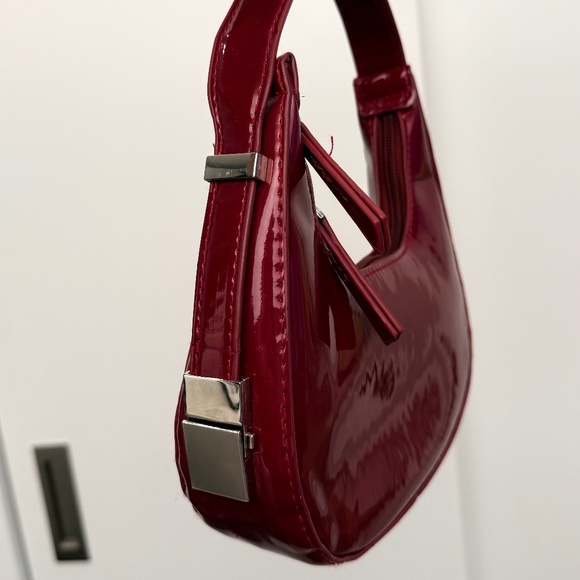 Glossy Red Shoulder Bag - Picture 2 of 4